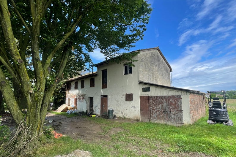 PRIMA - Intervento di ristrutturazione pesante con ampliamento a Treviso